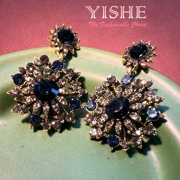 Original French catwalk earrings Vintage fashion Czech diamond luxury and exquisite high-end earrings